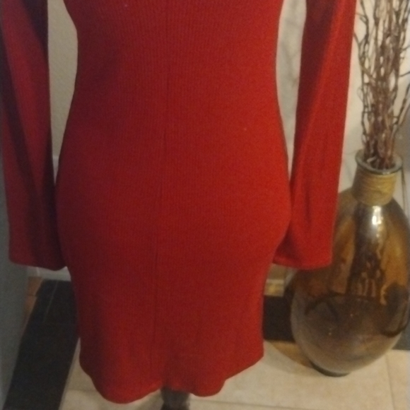 Blue Collection Red Dress Very Cute Long Sleeve fitted Style. - Picture 7 of 12